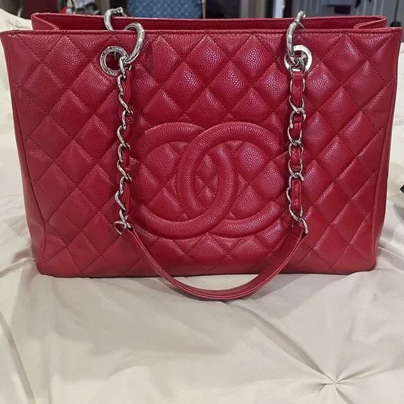 Chanel gst tote - Picture 1 of 17